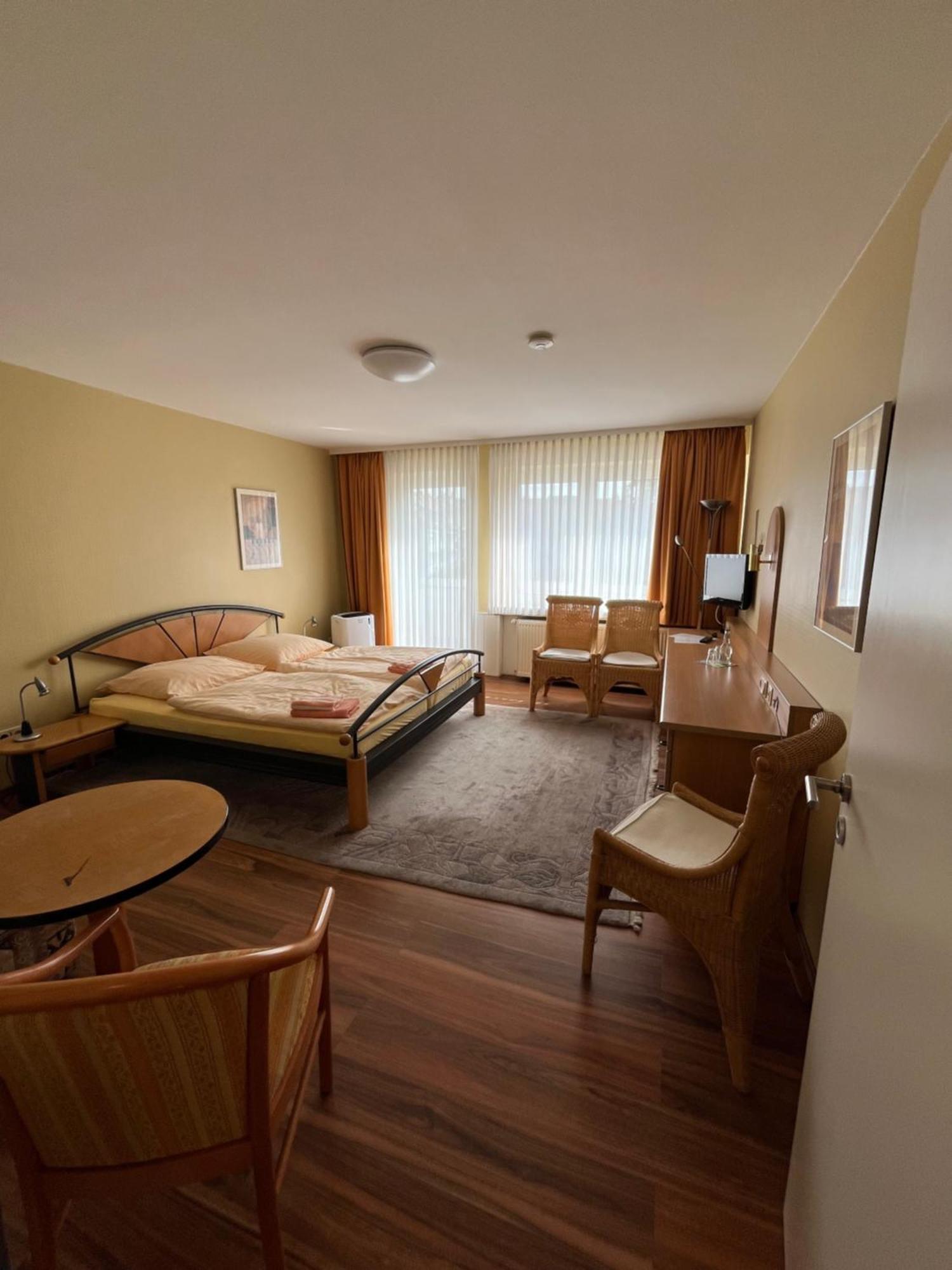 Apartment Red Dot Tobias Hamm (North Rhine-Westphalia)